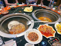 -袁小二大东北铁锅炖(吉祥村总部)