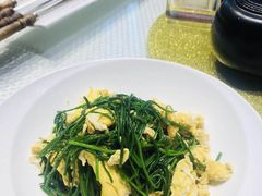 沙葱炒蛋-巴扎美食·新疆菜·西域歌舞表演餐厅(新疆大厦店)