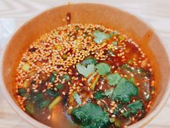 肉酱酸辣粉-侯志伟纯手工酸辣粉(荣民时代广场店)