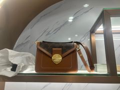 -聚云奢二手奢侈品黄金手表包包回收·中古店(上海店)