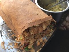 -正宗杂粮煎饼香软鸡蛋饼