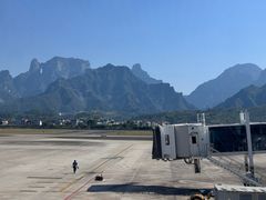 -张家界荷花国际机场