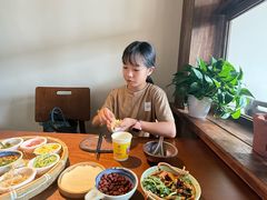 -包整·丝娃娃(一览甲秀楼风景店)