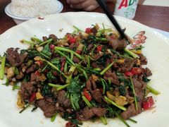 -湖南人家湘菜馆(镇江路店)