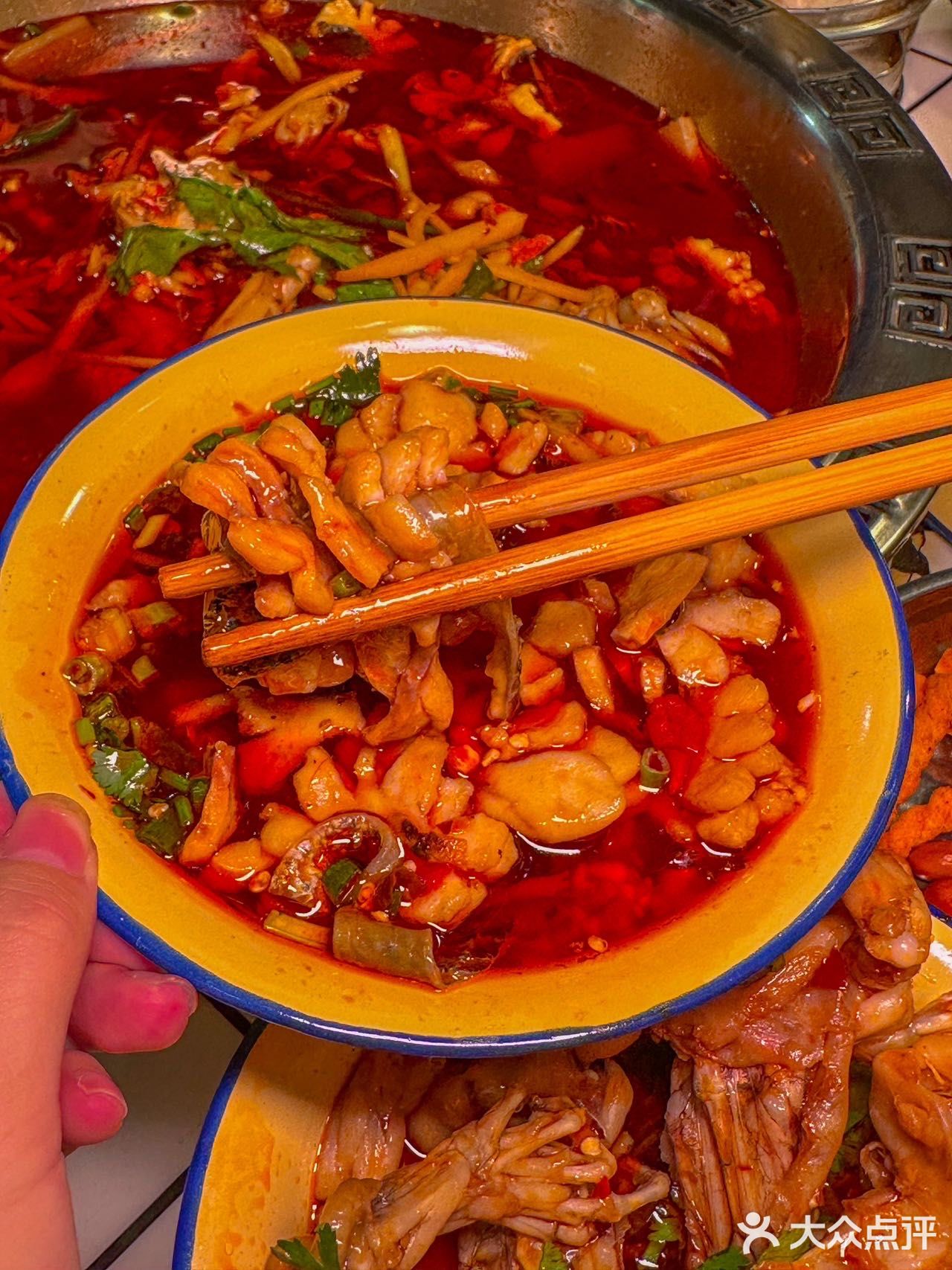 这次带他去吃了王火火自助乌鱼 真的可以一次吃到爽