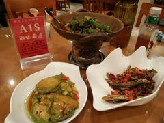-丹江口渔村·湘味厨房(桃园店)