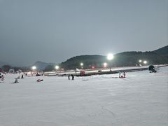 -济南卧虎山滑雪场