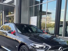 -上海星瀚奔驰4S店(红柳路店)