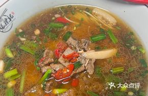 Garlic Greens Stir-Fried Pork Liver Noodles