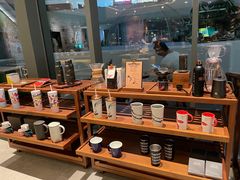 零售区-星巴克臻选(广州二沙岛文立方店)