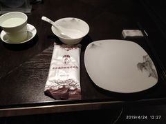 餐具摆设-羲和雅苑•北京烤鸭(陆家嘴中心店)