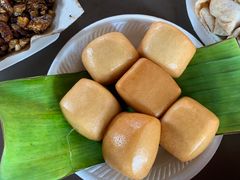 -东海岸人工湖美食村