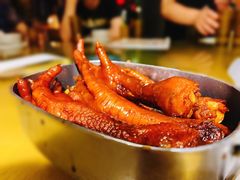 弄堂里的卤鸡爪-弄堂里(万联城店)