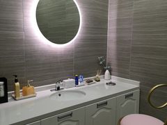 -茂菊口腔连锁(浦东南路店)