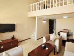 -地中海阳光大酒店(南昌红谷滩学府大道地铁站店)