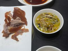 -艳阳天民俗村(公园路店)