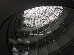 大厅-广州市第二少年宫