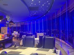 -云顶旋转自助景观餐厅