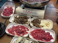 -天成·潮州牛肉脆肉鱼生蚝自助火锅