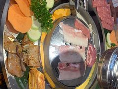 -哈哈碳都·牛肋条无限自助烤肉(台江万达店)