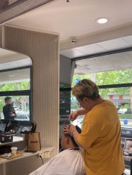 -PE SALON
