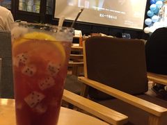 -猫的天空之城概念书店(杭州南宋御街店)