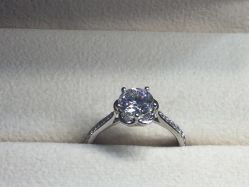 -威德钻石-克拉钻大本营(南京东路店)