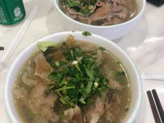 -犇逸·乐山跷脚牛肉·四川现炒(览海店)