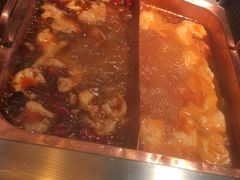 -老牌坊云南鱼豆花火锅(爱建店)