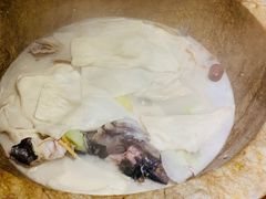 -滇香肴·云南菜蒸汽石锅鱼(云南北路店)