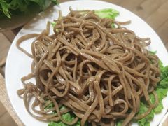 -银同牦牛肉火锅