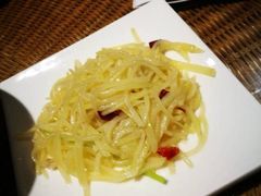 -春天里·老街坊餐厅(港隆广场店)