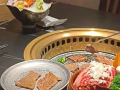 -山川小町·极番烧肉(新地假日广场店)