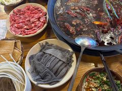 -黄潇洒老火锅(九眼桥宏济巷店)