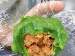 蛋黄肉松青团-许阿姨糕团店(南京总店)