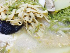 -张亮麻辣烫(尚都SOHO店)