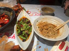-肥肥虾庄·金牌油焖大虾(杨园滨江时代walk店)