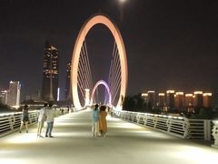 -南京眼步行桥