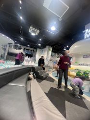 -MINI MARS KIDS CLUB亲子家庭中心(长宁天山店)