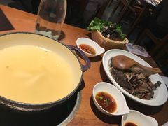 -黑鸡小馆(金源店)