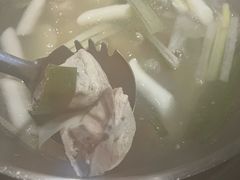 整鸡火锅-新村一只鸡(新村本店)