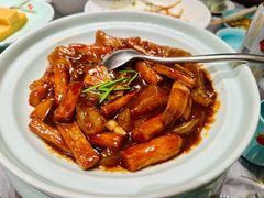 葱烧牛蹄筋-四世同堂·京菜·烤鸭(双井店)