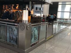 门面-星巴克(西安机场1店T3到达店)