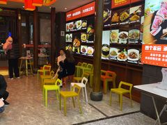 -阿瓦山寨·湘菜现炒·剁椒鱼头王(咸阳总店)