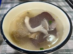 -卢六川汤肉(南方花园店)