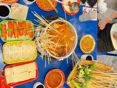 -马路边边麻辣烫联盟路店