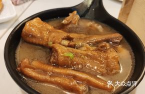 Steamed Goose Feet with White Ling Mushroom
