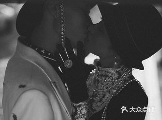 延续艺术美感，英伦风的仪式感——婚纱照
