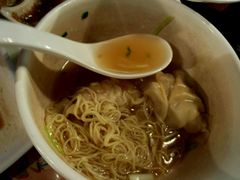-新大咀港式茶餐厅(宝山万达店)