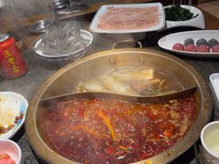 -小天鹅火锅·一线江景洪鼎旗舰店(洪崖洞店)